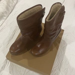 UGG Australia Lynnea Ankle Boots